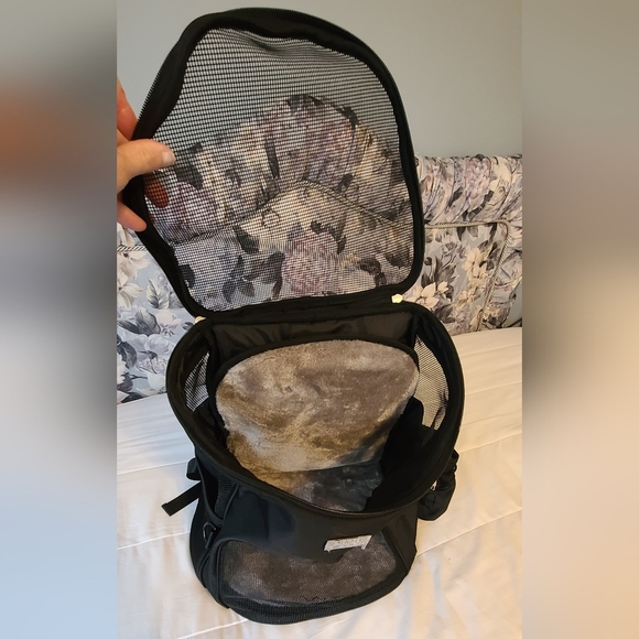 NEW Hotel Doggy - Pet  Backpack Carrier - Picture 5 of 16
